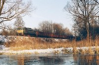 07.12.2001, w pobliżu mostu na rzece Ełk, ST44-957, pociąg TKPS 77780 Suwałki - Ełk