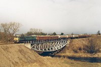 21.03.2002 Raczki, most na Dowspudzie, ST44-957, pociąg TKPS 77780 z Suwałk do Ełku