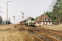 15.04.2003, stacja Papiernia, ST44-878, pociąg TKPSc 77783 Ełk - Suwałki