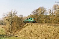 16.04.2003, okolice wsi Babki Gąseckie (między przystankami Chełchy i Kijewo), SM42-674 i SM42-401, jako pociąg TKPSc 77783 Ełk - Suwałki