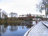 03.11.2006, Pisz, most na rzece Pisa, SM42-433 z pociągiem TKMSc 791 Pisz - Ełk